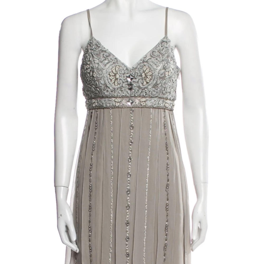 Sue Wong Platinum Flowy Dress - Size 6
